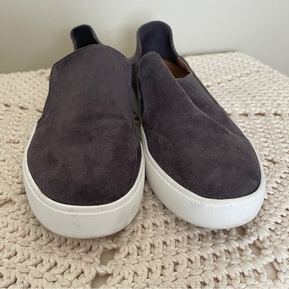 EUC Steve Madden Fayna Faux suede slip on shoe - Picture 2 of 6